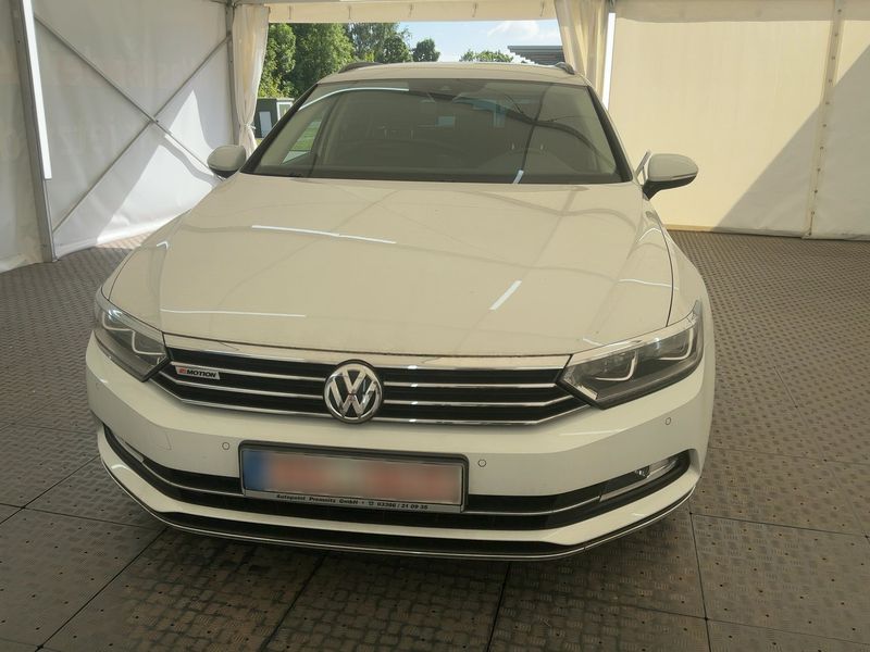 Volkswagen Passat 2.0 TDI Comfortline 4Motion BlueMotion Tech — zdjęcie 9