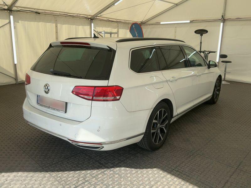 Volkswagen Passat 2.0 TDI Comfortline 4Motion BlueMotion Tech — zdjęcie 6
