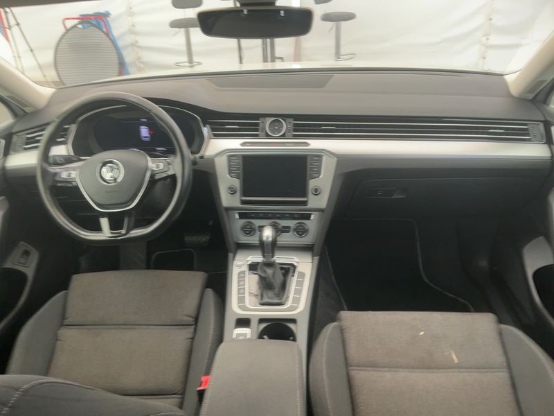 Volkswagen Passat 2.0 TDI Comfortline 4Motion BlueMotion Tech — zdjęcie 12