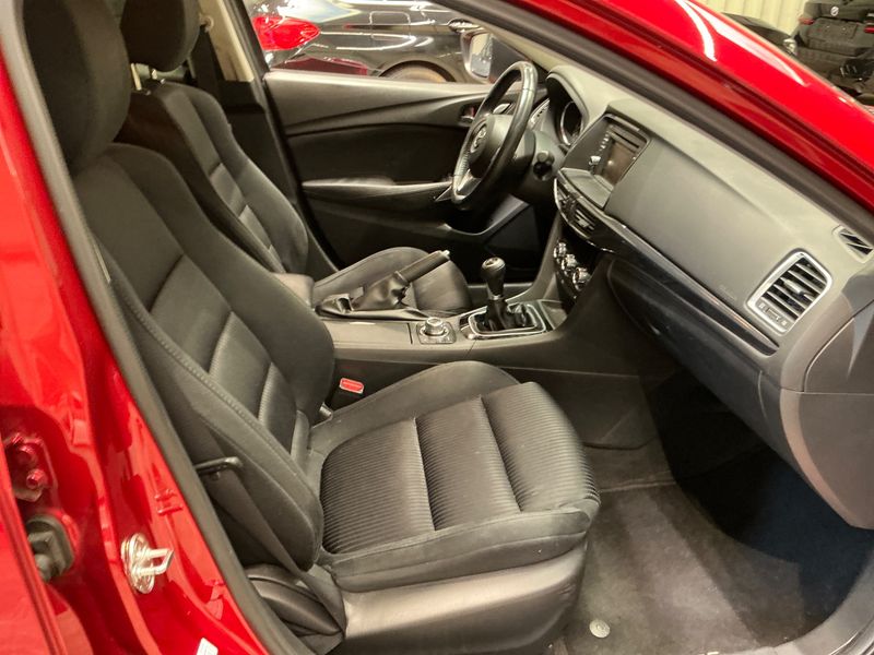 Mazda 6 2.2 Turbodiesel Center-Line — zdjęcie 3