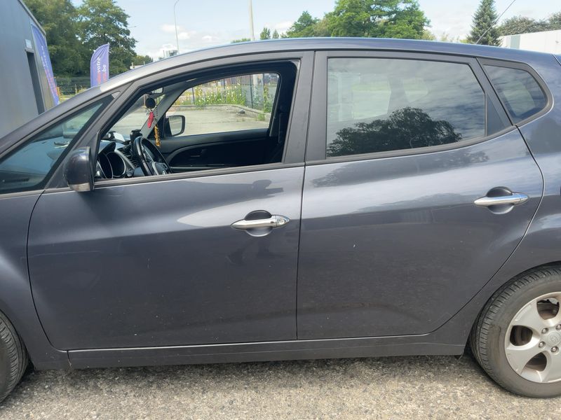 Kia Venga 1.6 CRDi FIFA World Cup Edition — zdjęcie 4