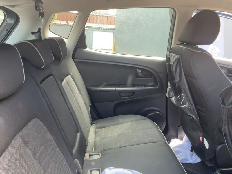 Kia Venga 1.6 CRDi FIFA World Cup Edition — zdjęcie 14