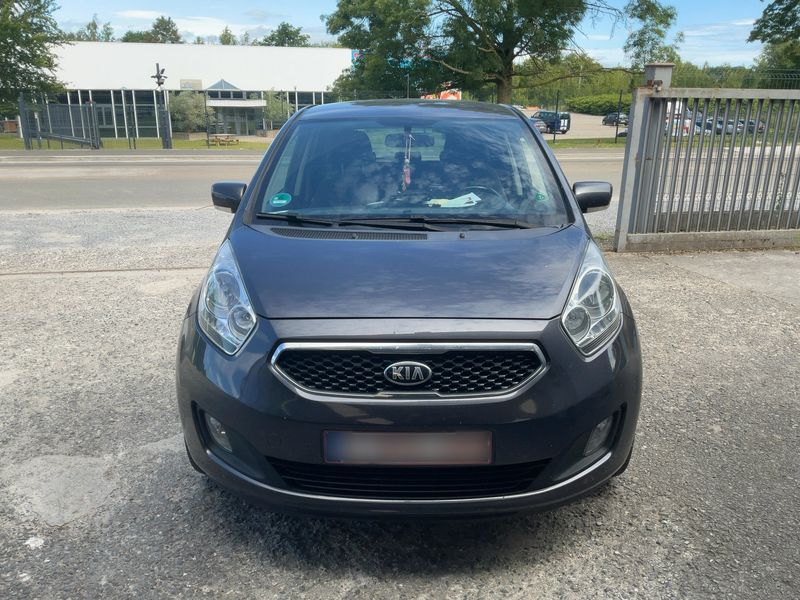 Kia Venga 1.6 CRDi FIFA World Cup Edition — zdjęcie 9