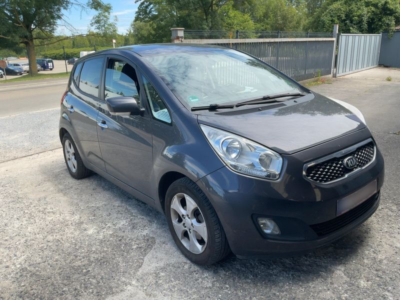Kia Venga 1.6 CRDi FIFA World Cup Edition — zdjęcie 8