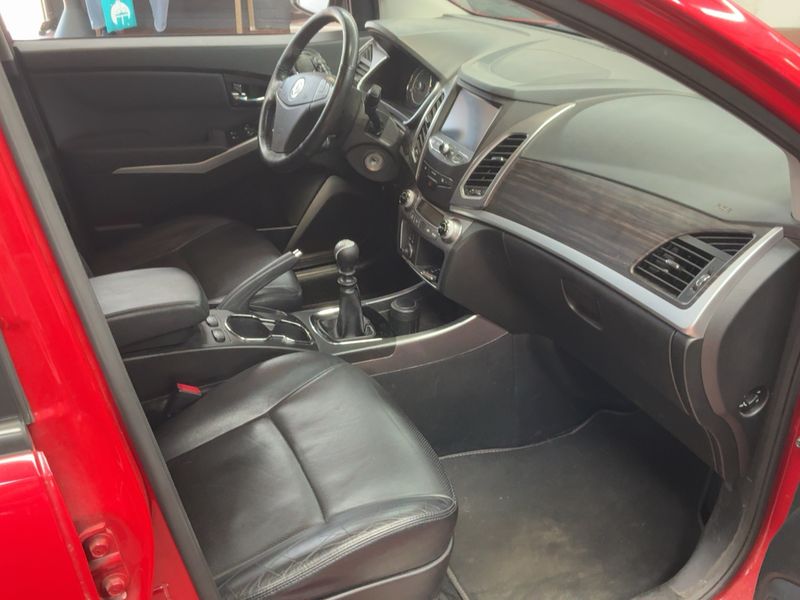 Ssangyong Korando 2.2 TD Quartz 4x4 — zdjęcie 11