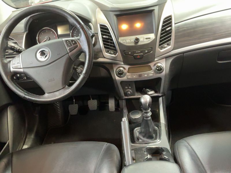 Ssangyong Korando 2.2 TD Quartz 4x4 — zdjęcie 12