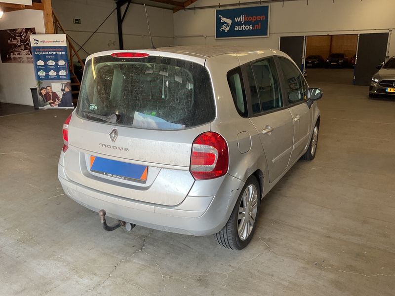 Renault Grand Modus 1.2 Luxe 2009 – снимка 2