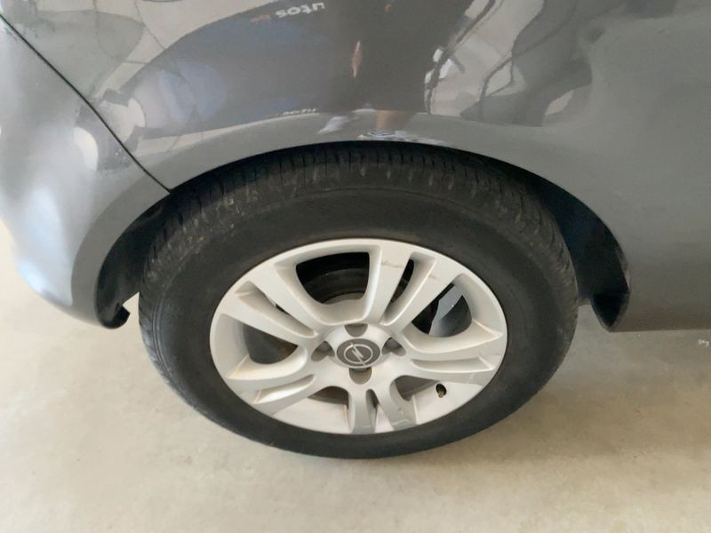 Opel Corsa 1.2 Active 2013 – снимка 9