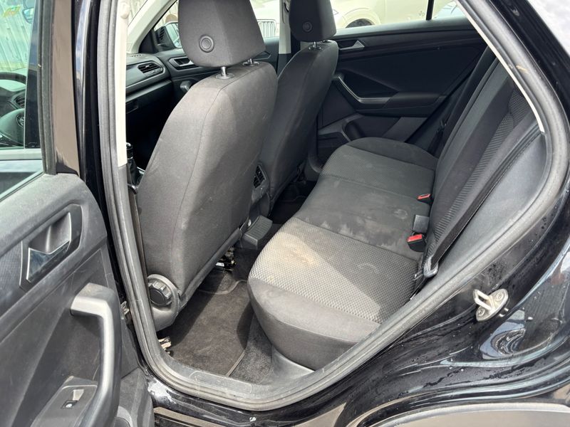 Volkswagen T-Roc 1.0 TSI — zdjęcie 7