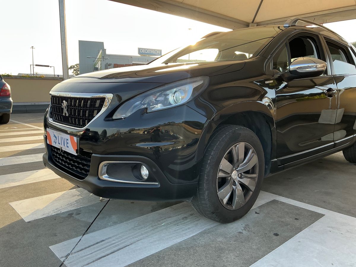 Peugeot 2008 1.2 e-VTi Style