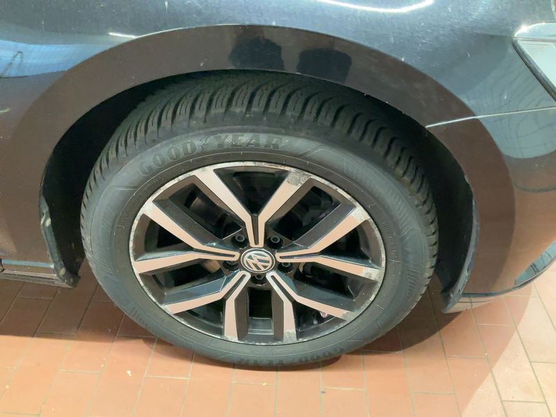 Volkswagen Passat 1.6 TDI Comfortline BlueMotion Tech 2017 – снимка 11