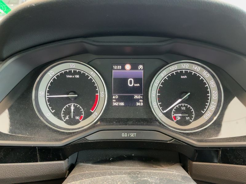 Skoda Superb 2.0 TDI Laurin & Klement 4x4 — zdjęcie 13
