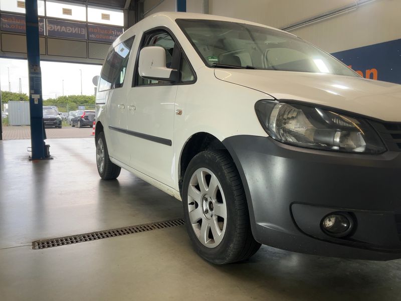 Volkswagen Caddy 1.6 TDI Trendline BlueMotion Tech — zdjęcie 8
