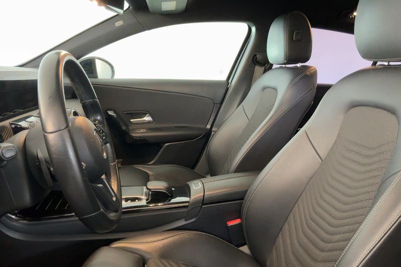 Mercedes-Benz A-Klasse A 180 d — zdjęcie 11