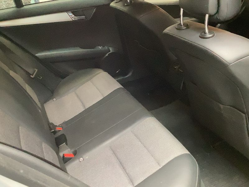 Mercedes-Benz C-Klasse C 200 CDI T BlueEfficiency Avantgarde 2010 – снимка 20