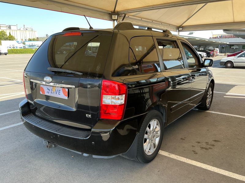 Kia Carnival 2.9 CRDi VGT EX — zdjęcie 2