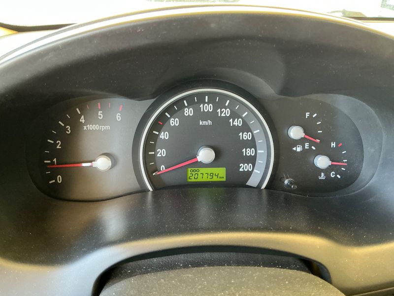 Kia Carnival 2.9 CRDi VGT EX — zdjęcie 4