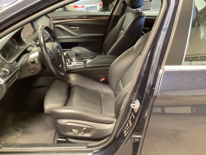 BMW 5er 520d xDrive 2016 – снимка 17