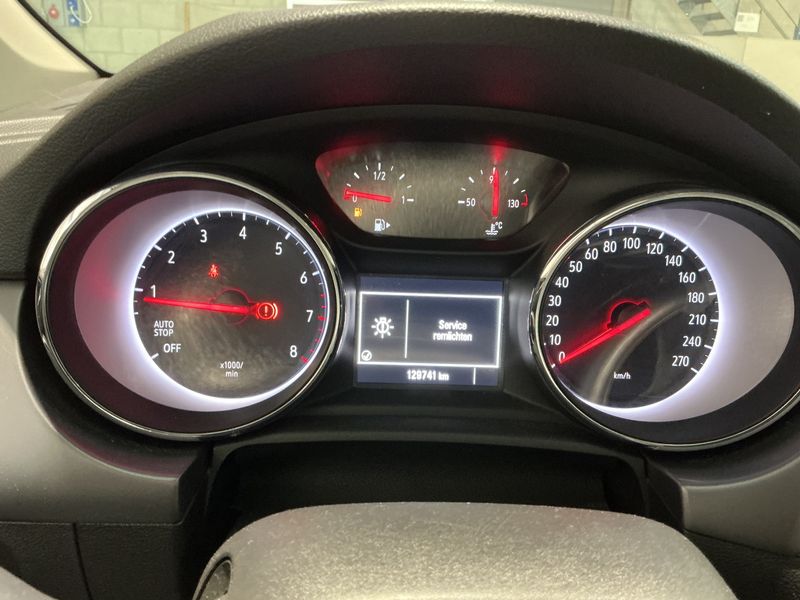 Opel Astra 1.0 Turbo Business Start/Stop — zdjęcie 13