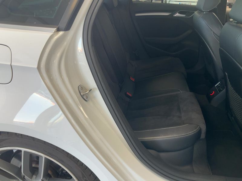 Audi S3 Sportback 2.0 TFSI quattro — zdjęcie 14