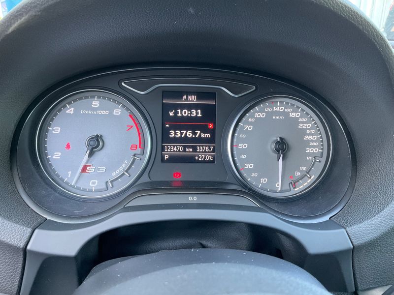 Audi S3 Sportback 2.0 TFSI quattro — zdjęcie 13