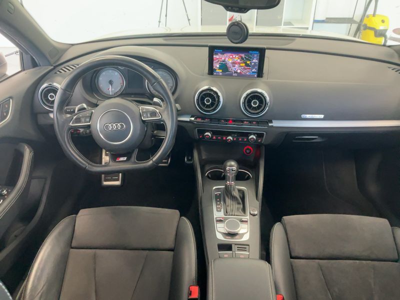Audi S3 Sportback 2.0 TFSI quattro — zdjęcie 12