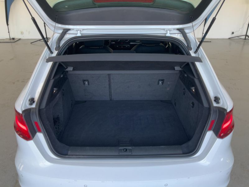 Audi S3 Sportback 2.0 TFSI quattro — zdjęcie 10