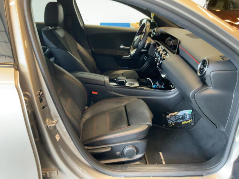 Mercedes-Benz A-Klasse Limousine A 200 AMG Line — zdjęcie 11