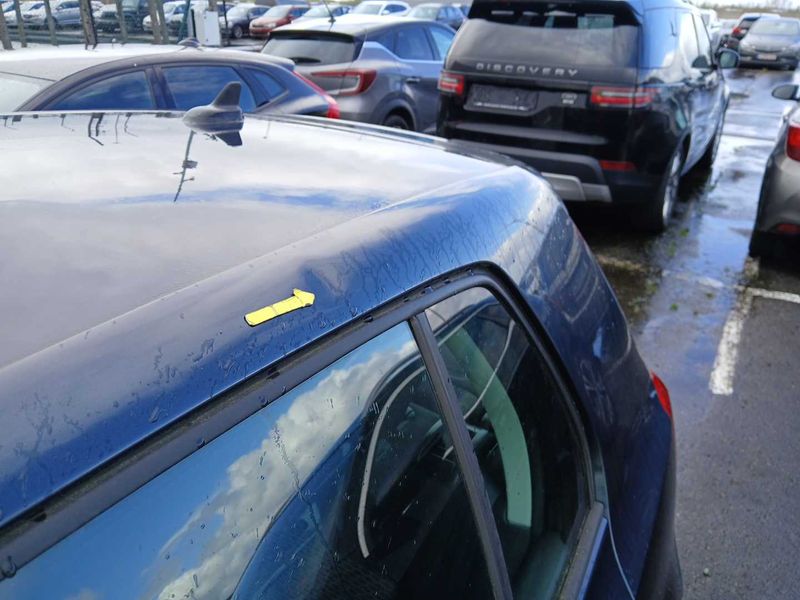 Volkswagen Golf VI 1.6 TDI Trendline BlueMotion 2010 – снимка 33
