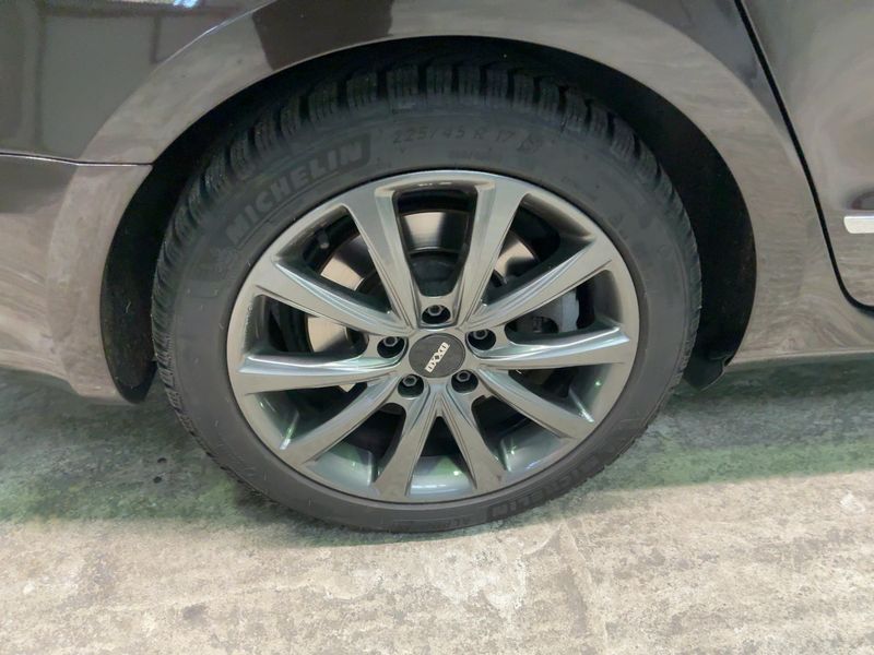 Skoda Superb 3.6 V6 FSI Elegance 4x4 2012 – снимка 9