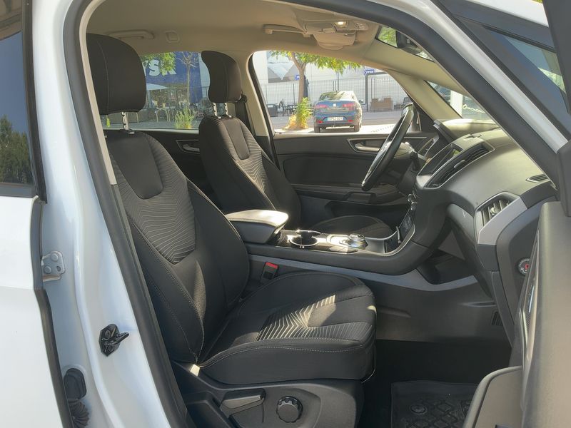 Ford S-Max 2.5 Hybrid Trend — zdjęcie 11