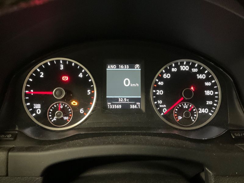 Volkswagen Tiguan 2.0 TDI Cup BlueMotion Tech 2014 – снимка 18