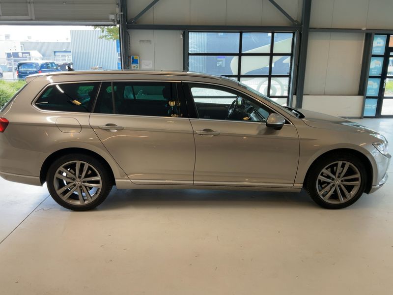 Volkswagen Passat 1.6 TDI Carat BlueMotion Tech — zdjęcie 7