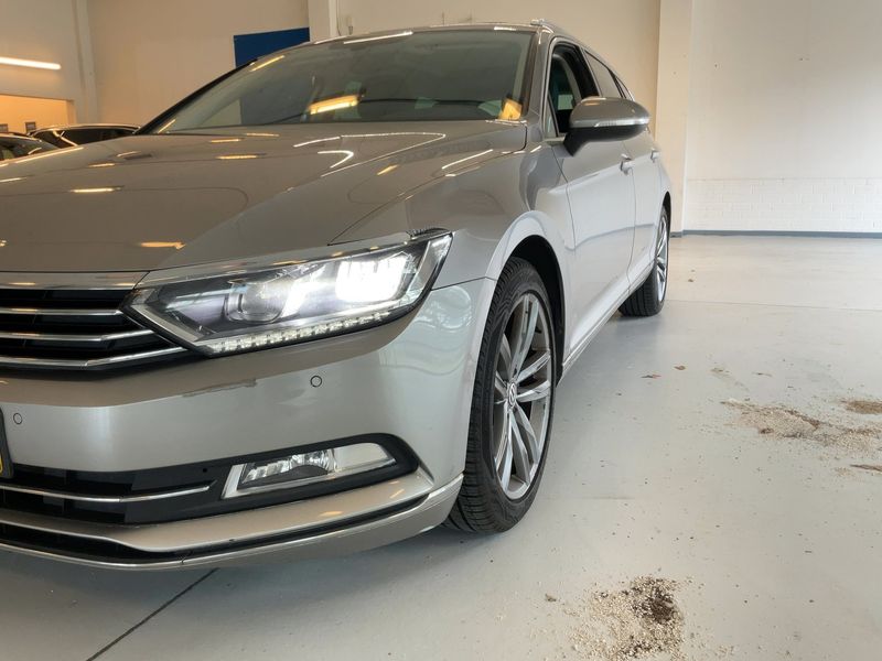 Volkswagen Passat 1.6 TDI Carat BlueMotion Tech — zdjęcie 2