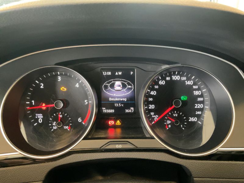 Volkswagen Passat 1.6 TDI Carat BlueMotion Tech — zdjęcie 13