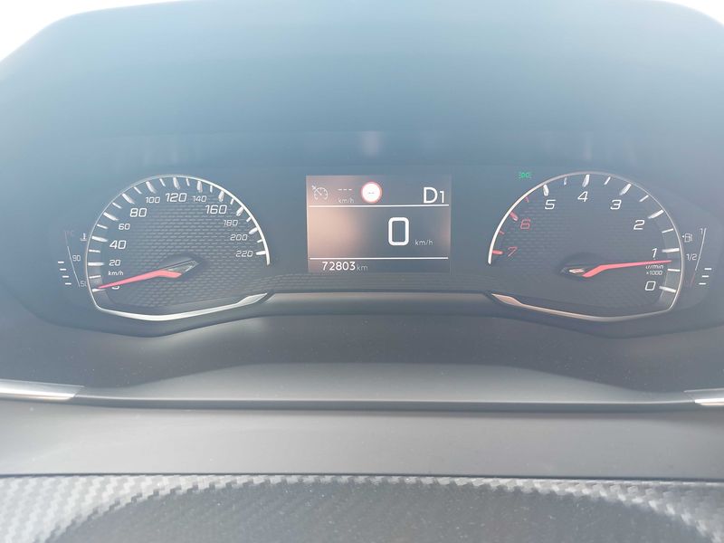 Peugeot 2008 1.2 PureTech Allure Pack — zdjęcie 12