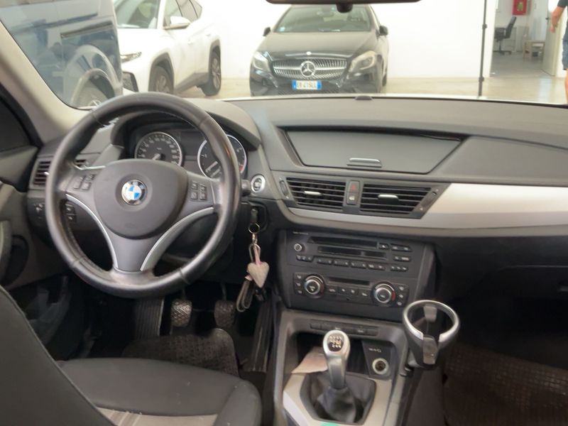 BMW X1 sDrive 18d — zdjęcie 12