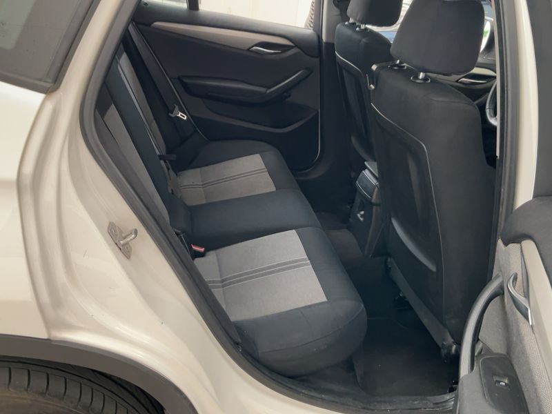 BMW X1 sDrive 18d — zdjęcie 14