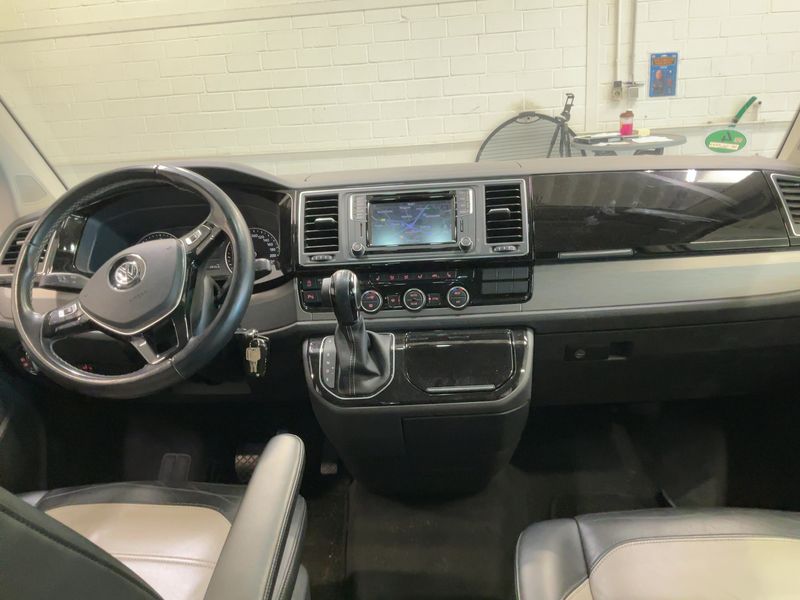 Volkswagen T6 Multivan 2.0 TDI Edition — zdjęcie 12