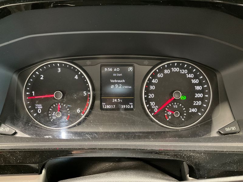 Volkswagen T6 Multivan 2.0 TDI Edition — zdjęcie 13