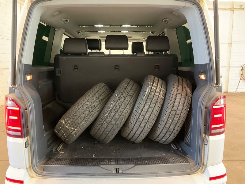 Volkswagen T6 Multivan 2.0 TDI Edition — zdjęcie 10