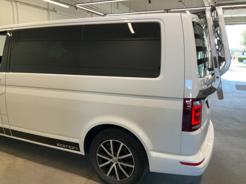 Volkswagen T6 Multivan 2.0 TDI Edition — zdjęcie 3