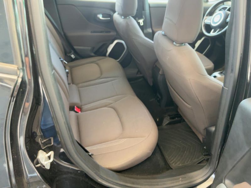 Jeep Renegade 2.0 M-Jet Night Eagle 4WD — zdjęcie 14