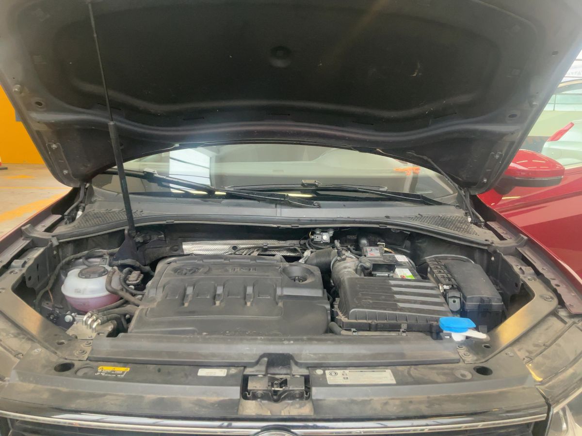 Volkswagen Tiguan 2017 — photo 25