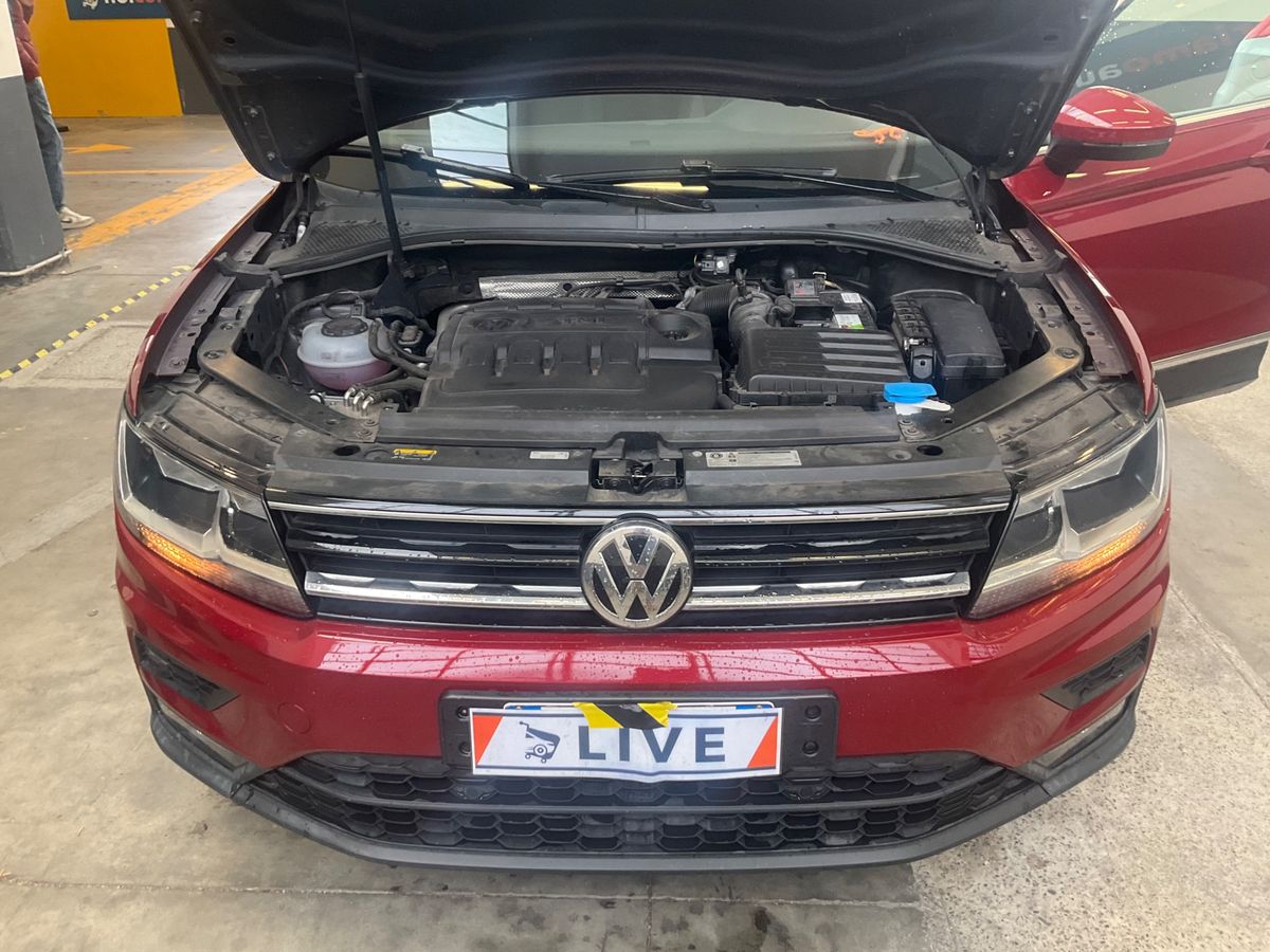 Volkswagen Tiguan 2017 — photo 24