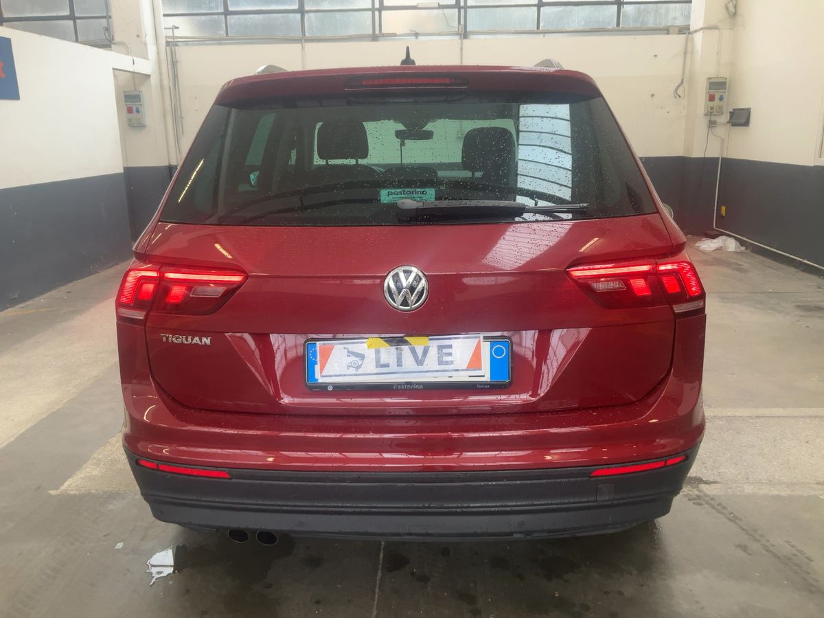 Volkswagen Tiguan 2017 — photo 8