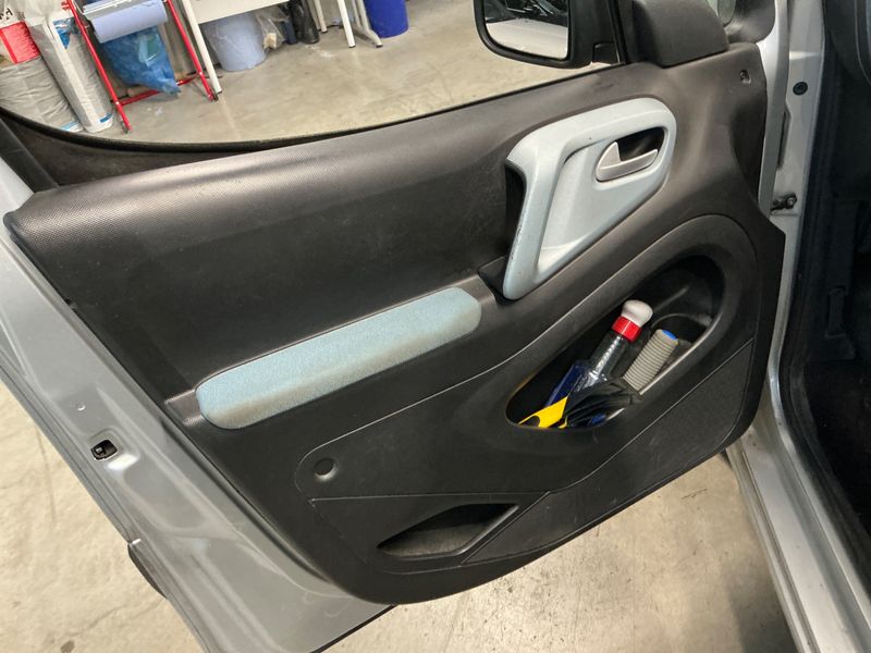 Citroen Berlingo 1.6 e-HDi Selection 2013 – снимка 32