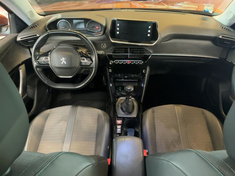 Peugeot 2008 1.2 PureTech Allure 2021 – снимка 18