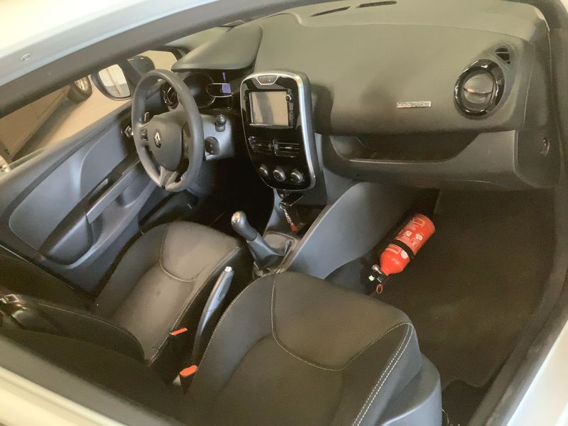 Renault Clio 1.2 Dynamique — zdjęcie 12