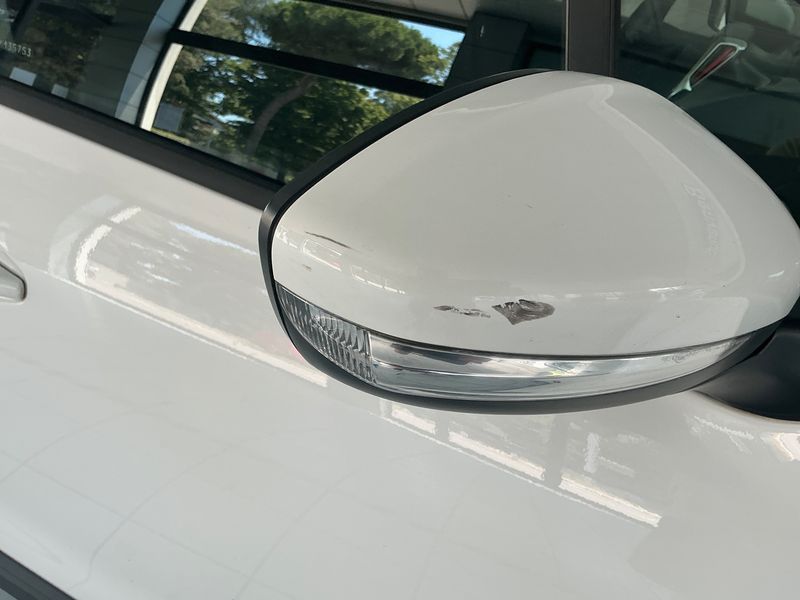 Peugeot 2008 1.6 e-HDi Active 2014 – снимка 22